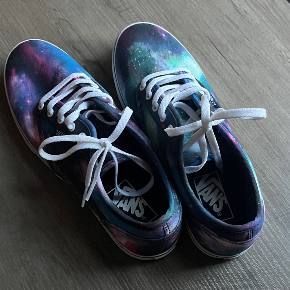 Brand new Vans Cosmic Print Sneakers